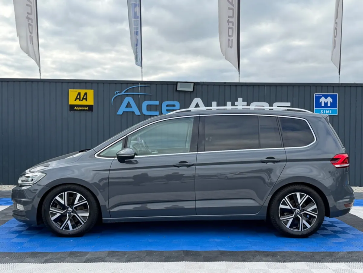 Volkswagen Touran HIGHLINE - 2.0L DIESEL - 7 SEATS - Image 4