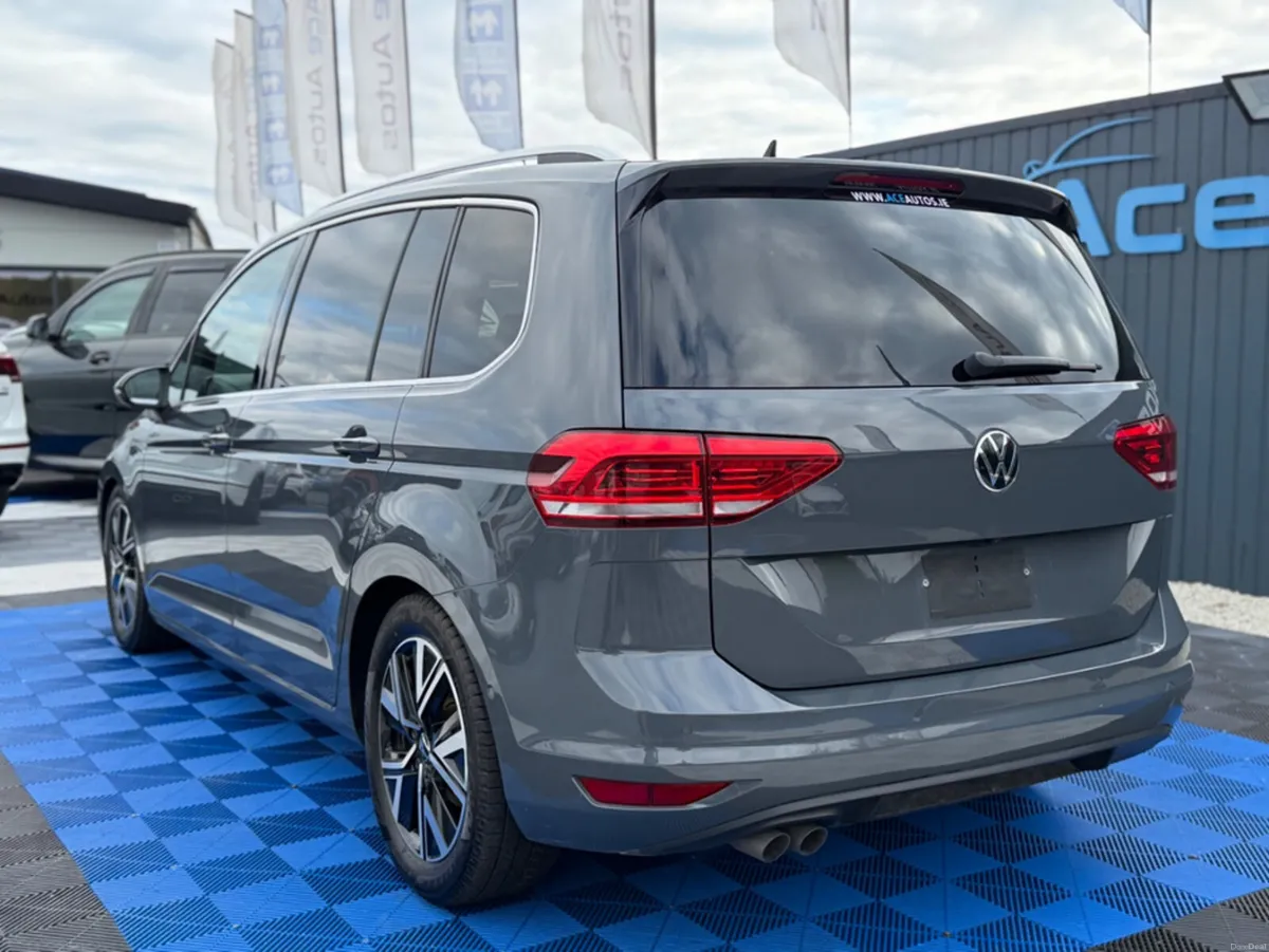 Volkswagen Touran HIGHLINE - 2.0L DIESEL - 7 SEATS - Image 5