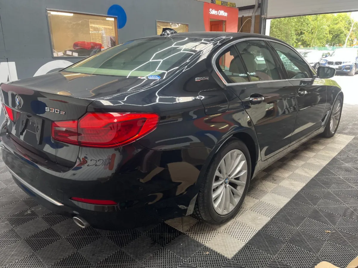 BMW 5-Series 2018 BMW 530E E LUXURY I-PERFORMANCE - Image 3