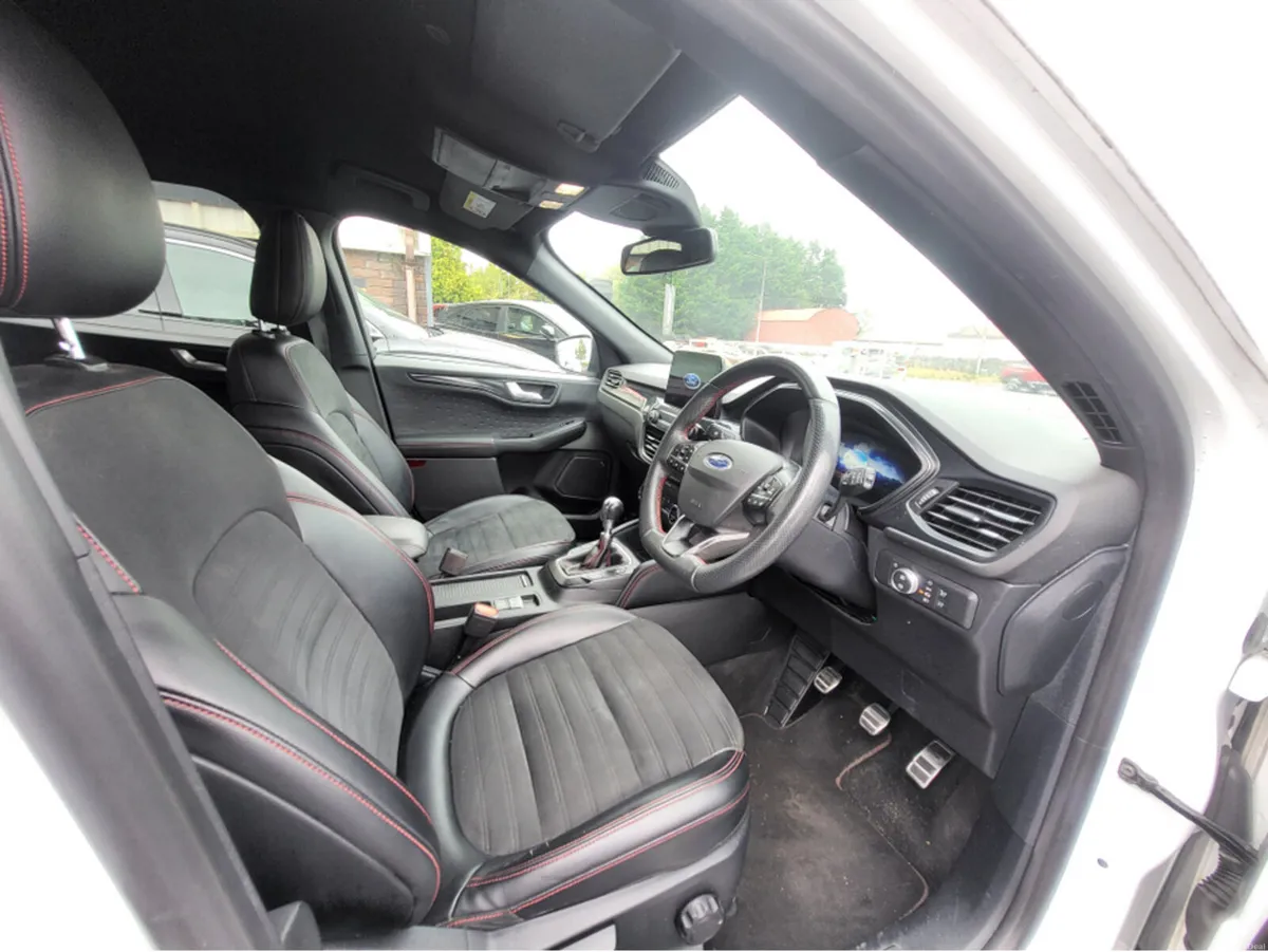 Ford Kuga ST-LINE X 5DR 1.5 TD 120 S6. S6.2 M6 - Image 6