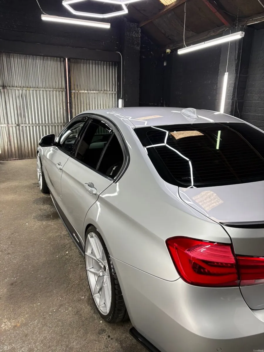 BMW 3-Series 2013 - Image 5