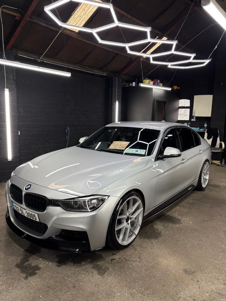 BMW 3-Series 2013 - Image 2