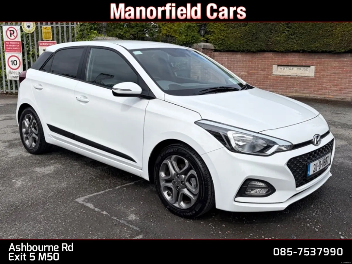 2021 211 Hyundai i20 Deluxe 1.2 Petrol 5dr - Image 1