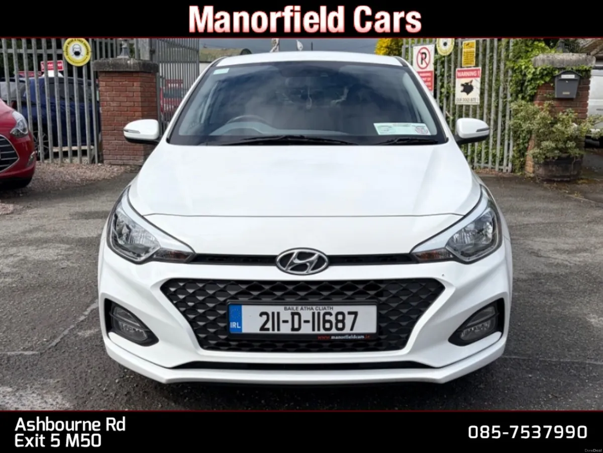 2021 211 Hyundai i20 Deluxe 1.2 Petrol 5dr - Image 2
