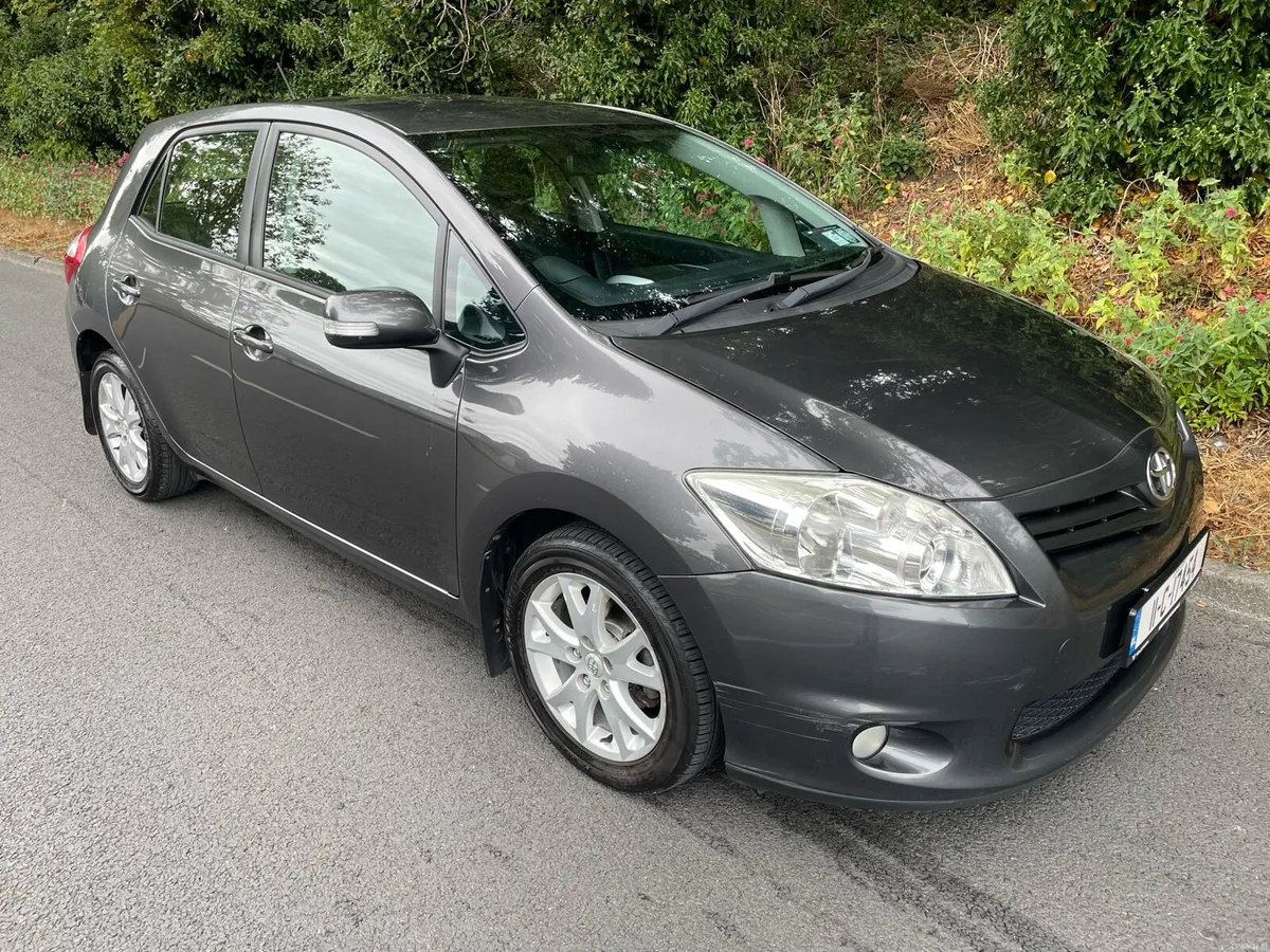 Toyota Auris - Image 2
