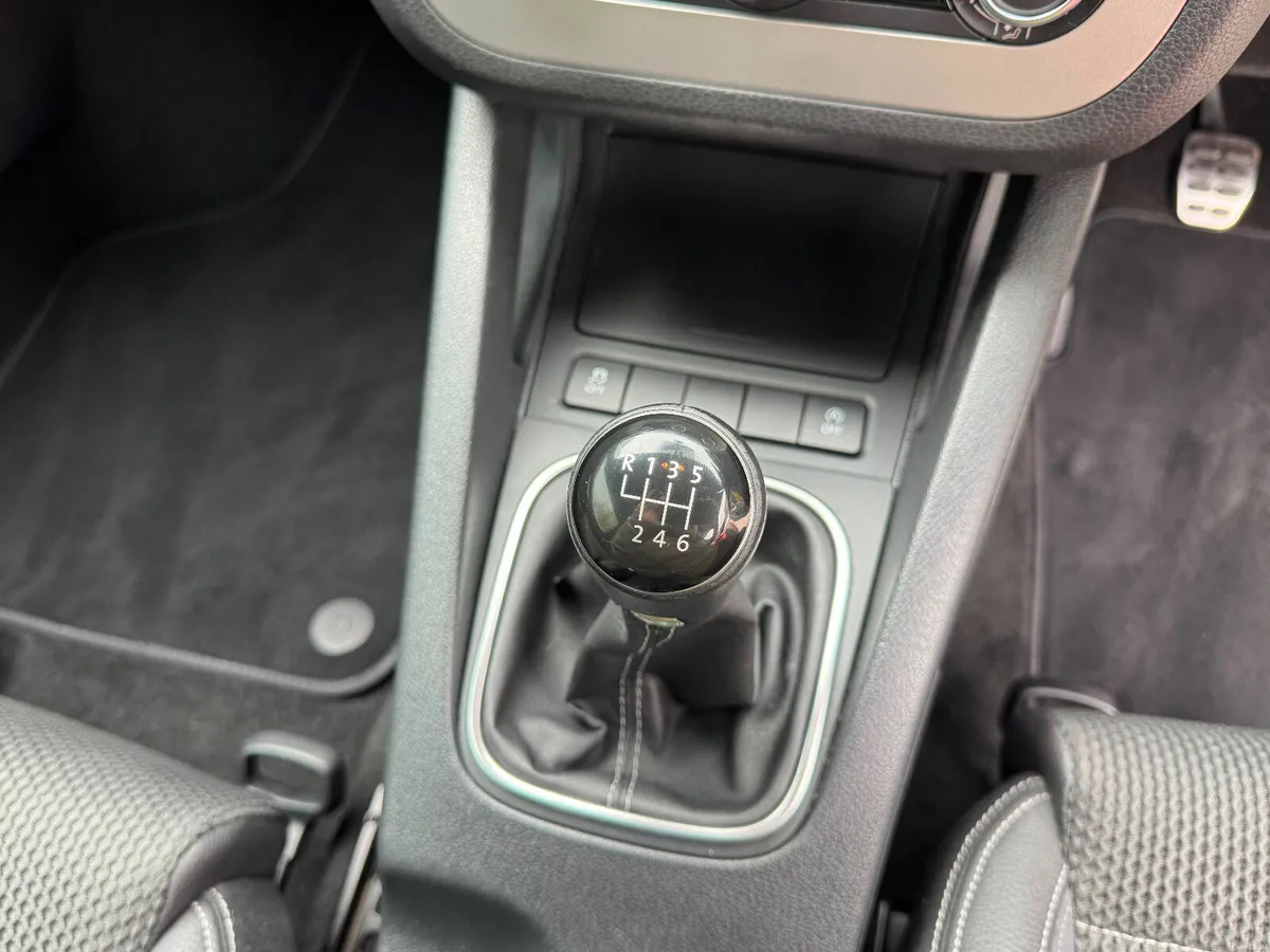 Volkswagen Scirocco 2014 - Image 6