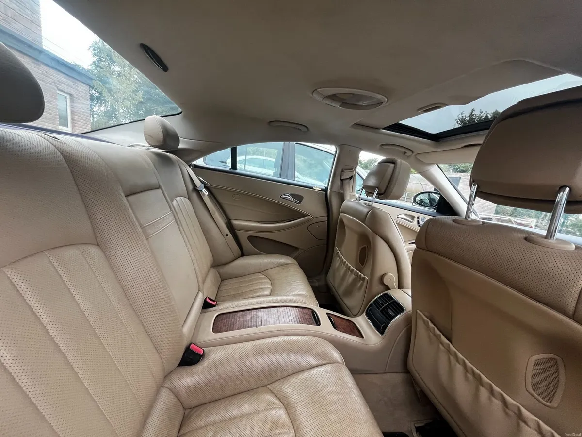 Mercedes-Benz CLS 2007 - Image 2