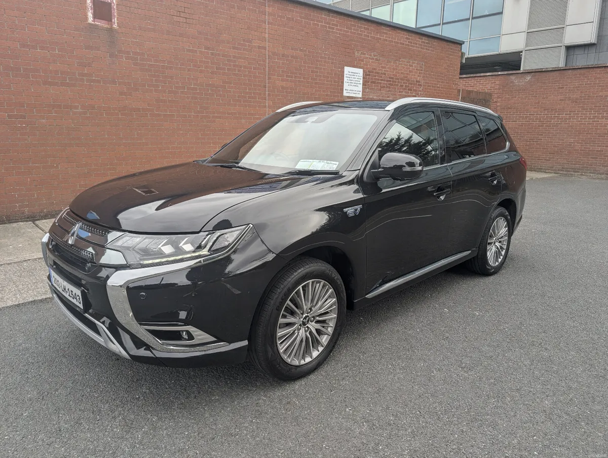 Mitsubishi Outlander PHEV Exceed Safety - Image 4
