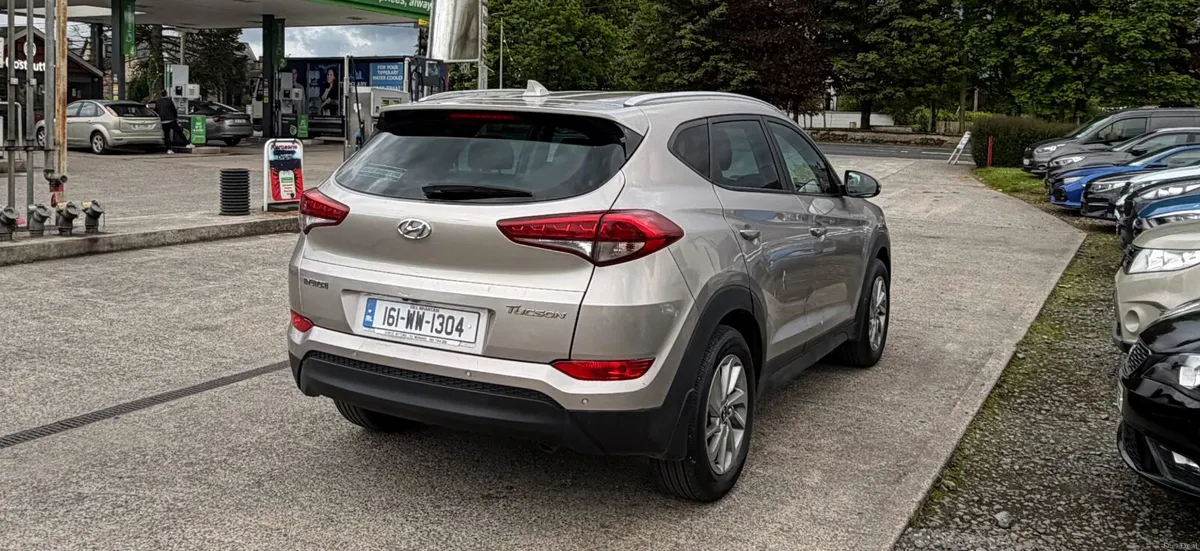 Hyundai Tucson 1.7 New Nct - Image 4
