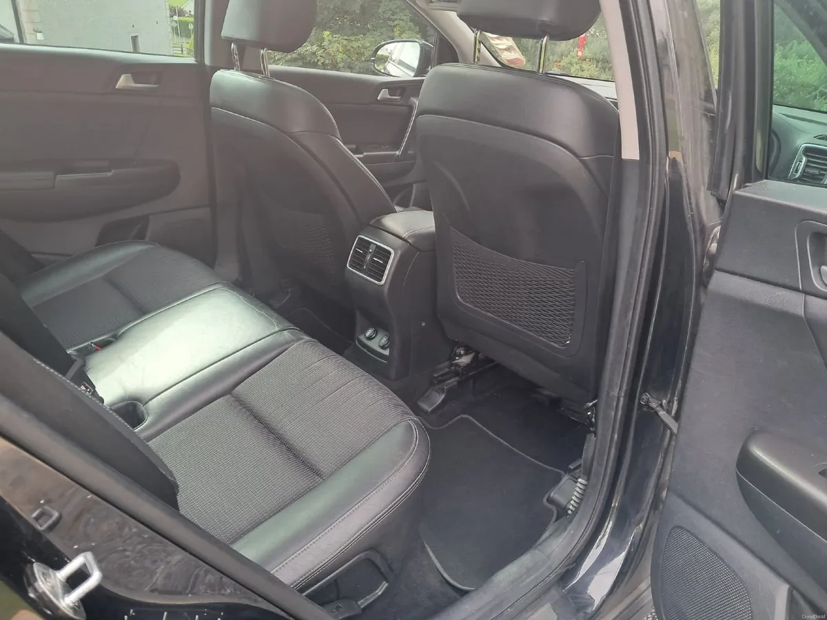 Kia Sportage 2017 - Image 2