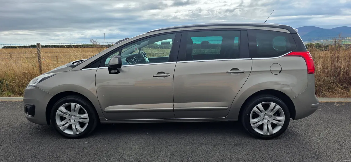 Peugeot 5008 2015 - Image 4