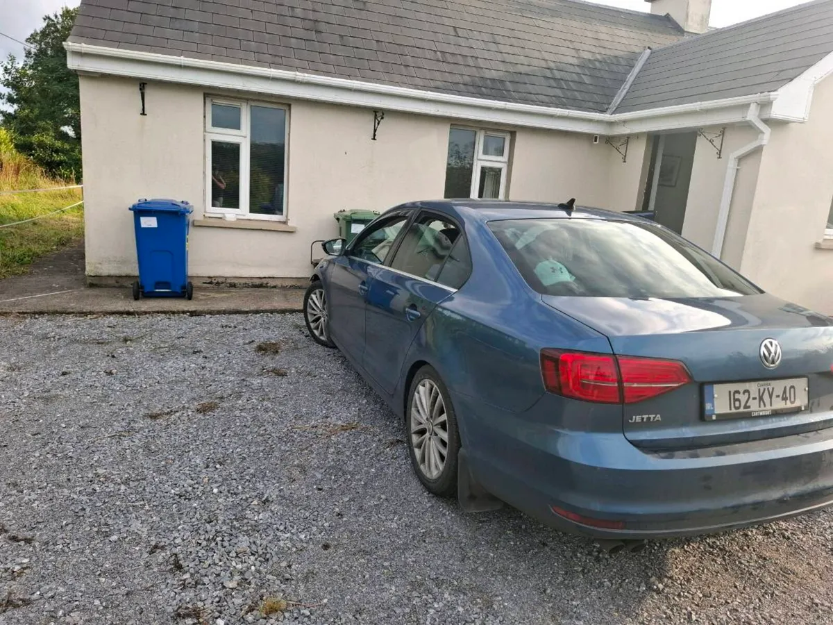 Volkswagon jetta - Image 4