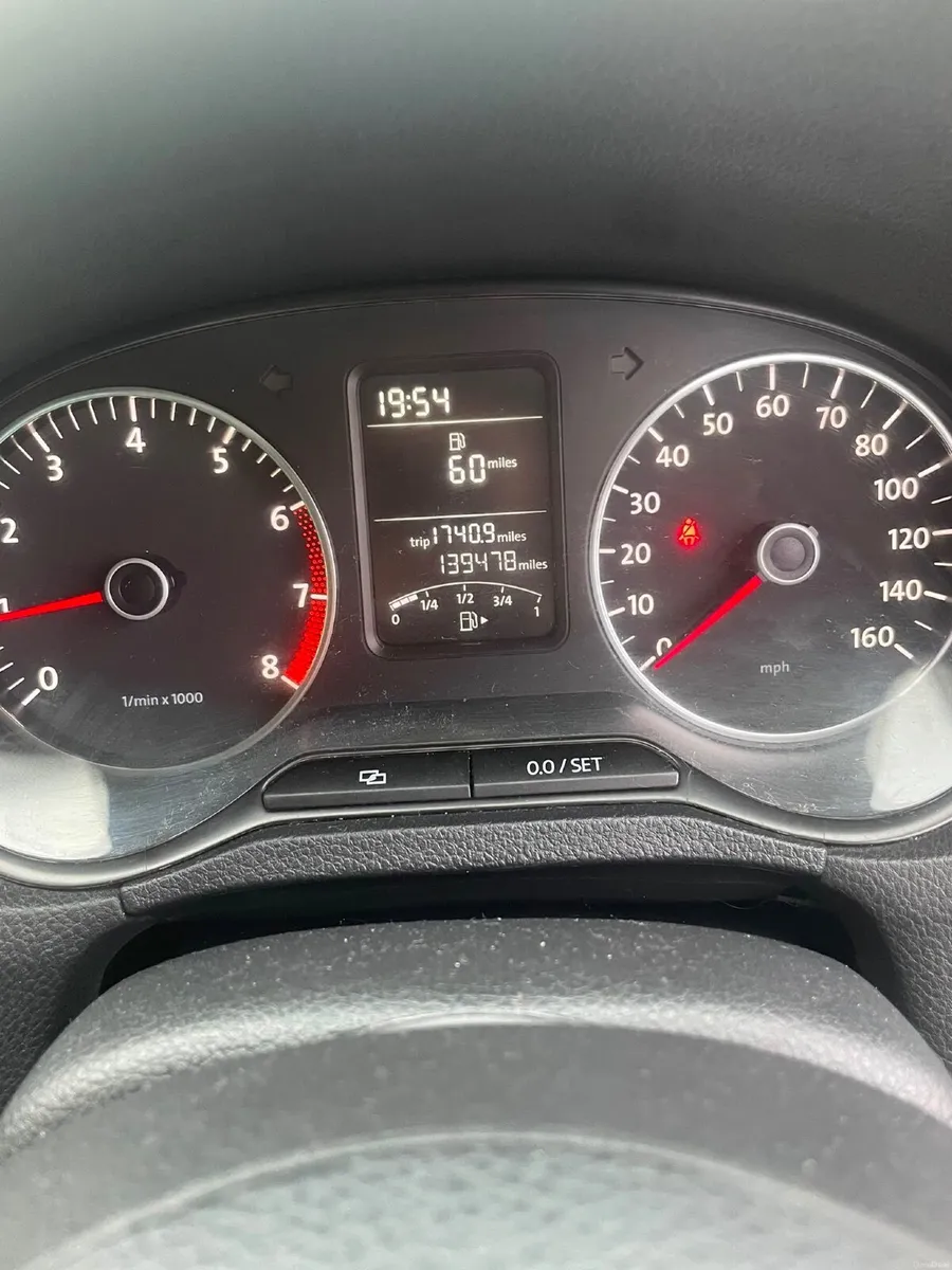 Volkswagen Polo 2012 - Image 2