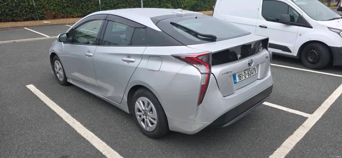Toyota Prius (2016)

HYBRID LUXURY new nct - Image 4