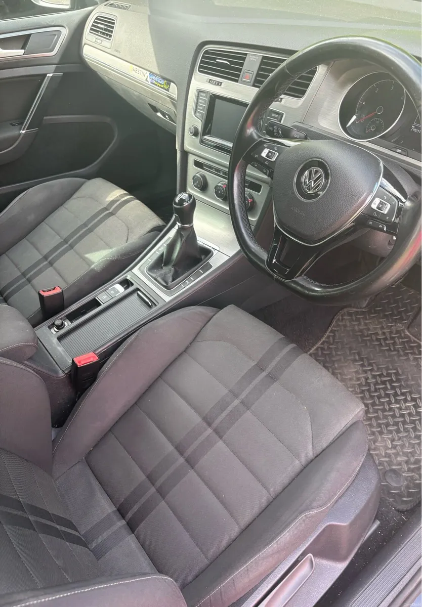 Volkswagen Golf R line 1.6 Diesel - Image 5