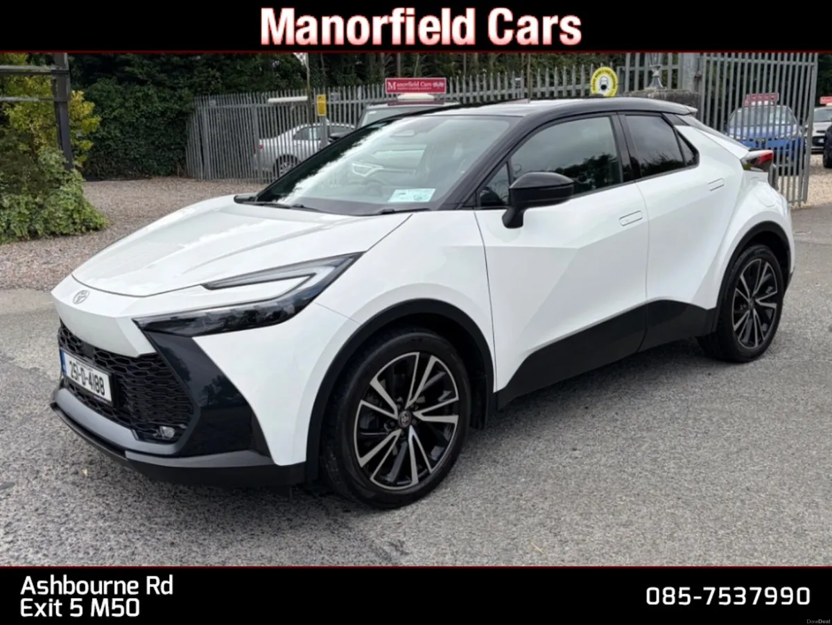 2025 251 Toyota C-HR Sol PHEV 2.0 Hybrid 233BHP - Image 3