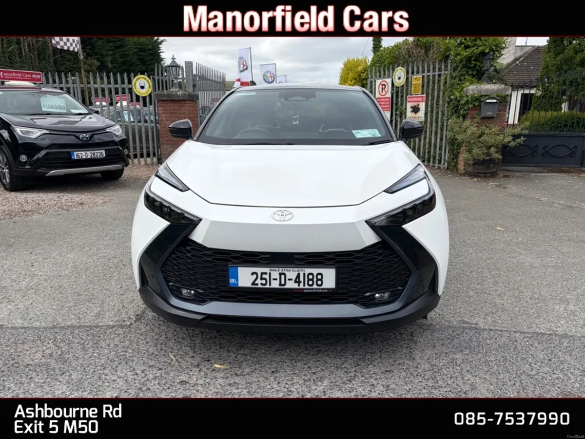 2025 251 Toyota C-HR Sol PHEV 2.0 Hybrid 233BHP - Image 2