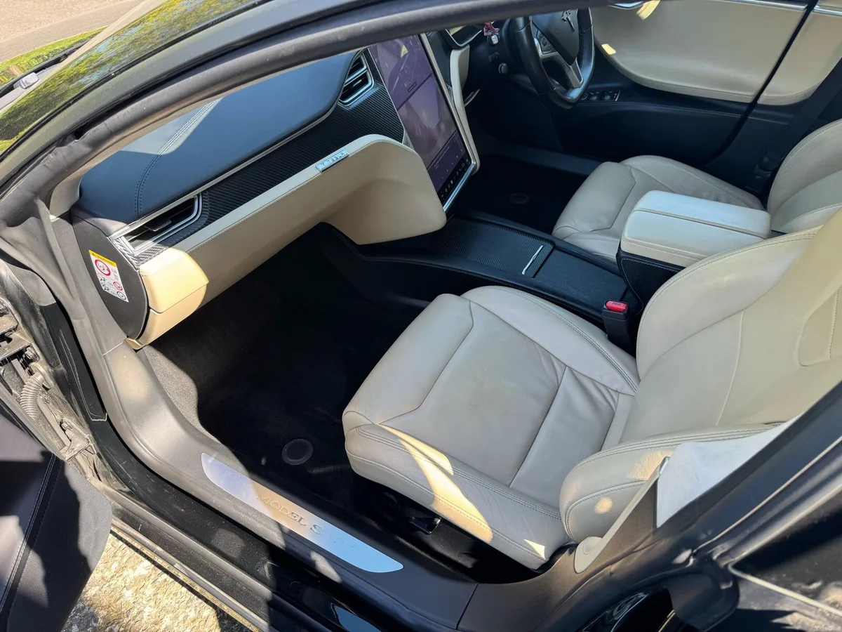 Tesla Model S90 D facelift  free connectivity - Image 3