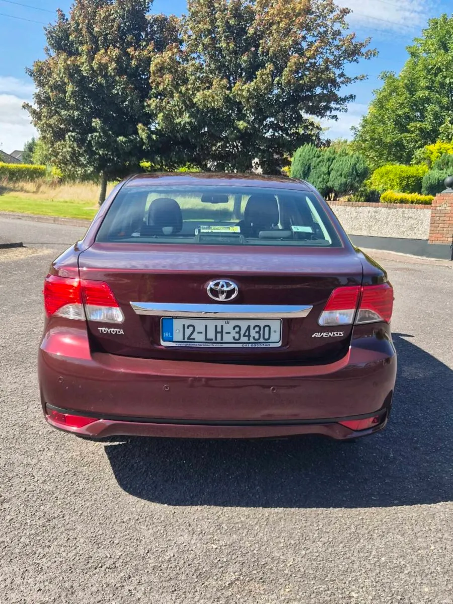 2012 Toyota avensis 2.0 diesel - Image 4