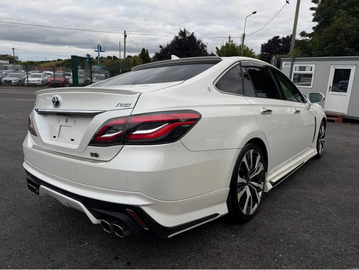 Toyota Crown 2.5 RS HYBRID  -  HALF LEATHER ELECTR - Image 4
