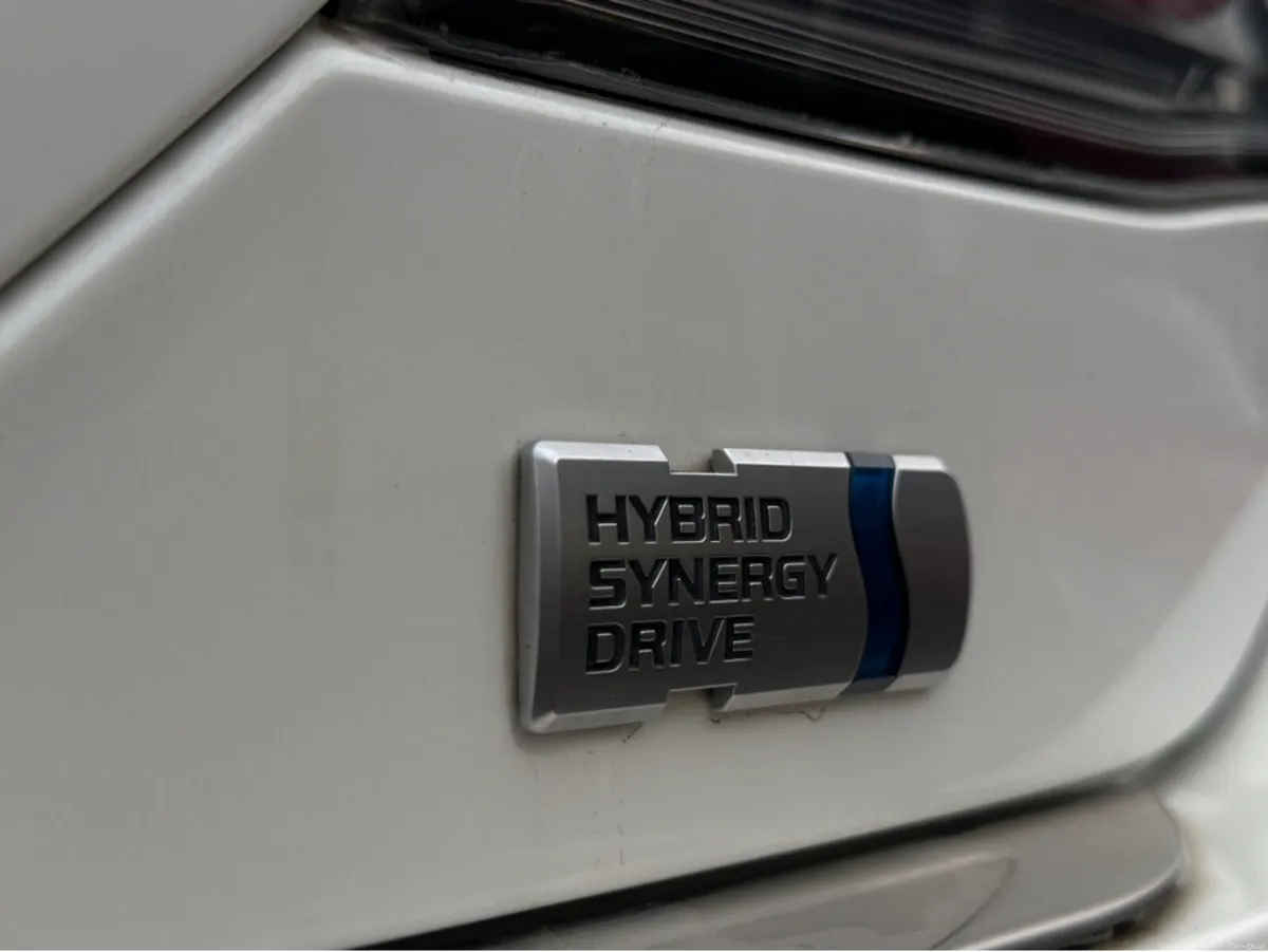 Toyota Crown 2.5 RS HYBRID  -  HALF LEATHER ELECTR - Image 6