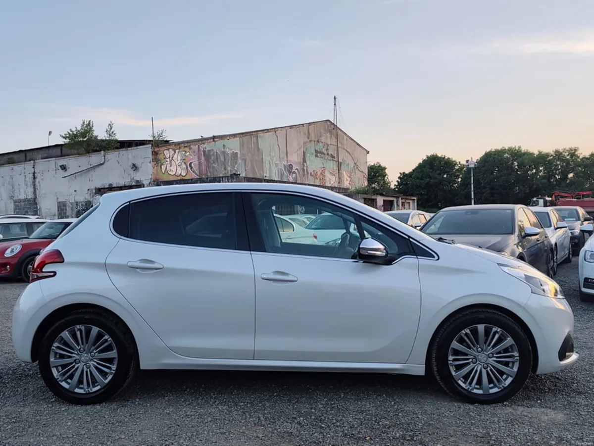 Peugeot 208 5D ALLUR 1.2L Petrol Automatic - Low m - Image 4