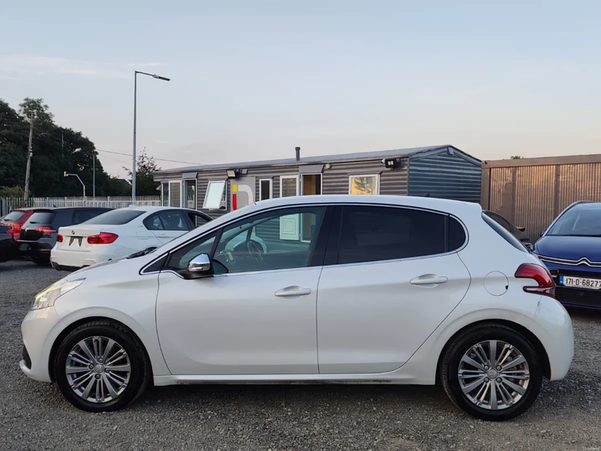 Peugeot 208 5D ALLUR 1.2L Petrol Automatic - Low m - Image 5