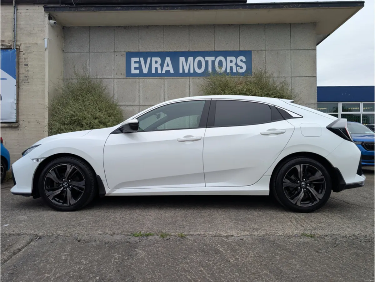 Honda Civic AUTOMATIC 1.0 PETROL //LOW MILES//REVE - Image 4