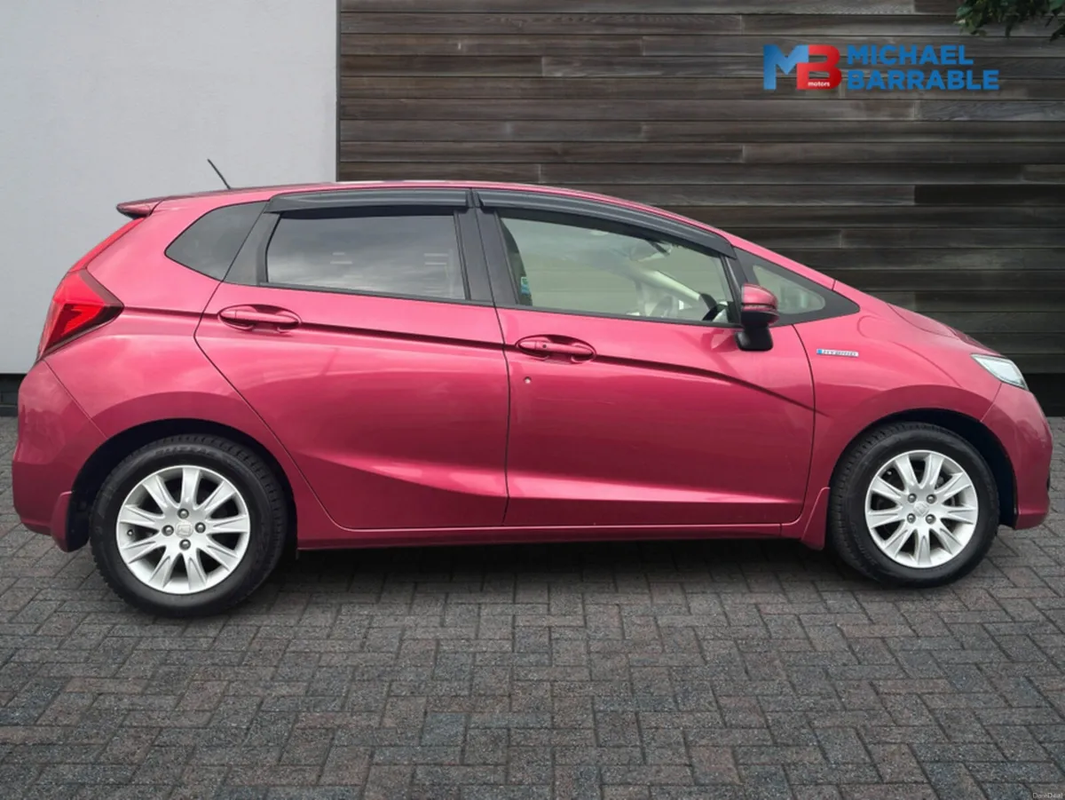 Honda Fit Hybrid Automatic - Image 4