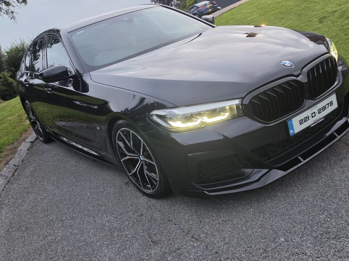 BMW 5-Series 2022 520D msport - Image 4