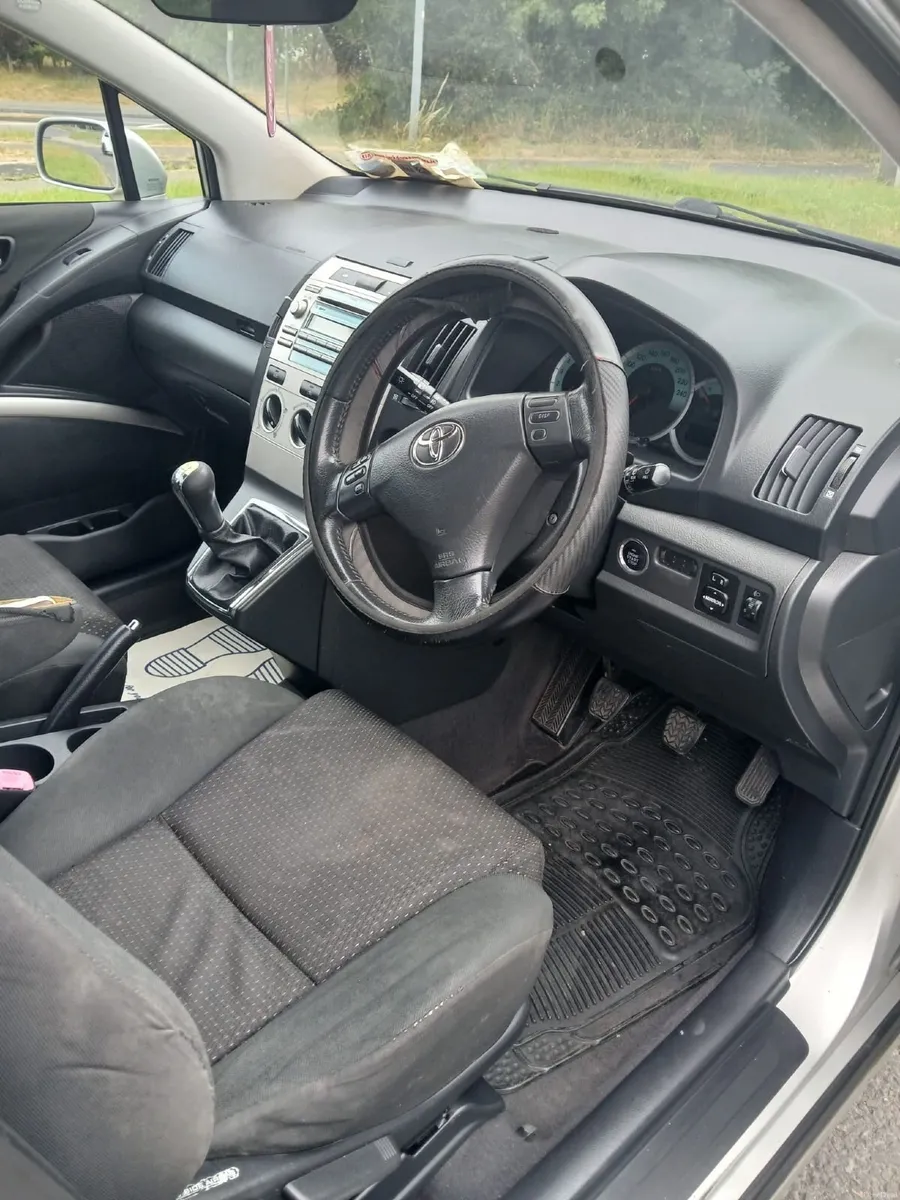 Toyota Corolla 2007 - Image 2