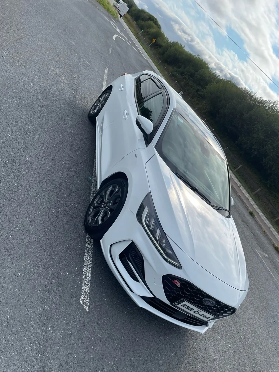2023 Ford Focus ST line. - Image 6