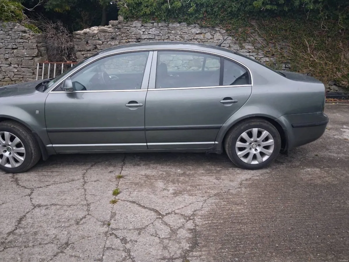 Car - Image 2