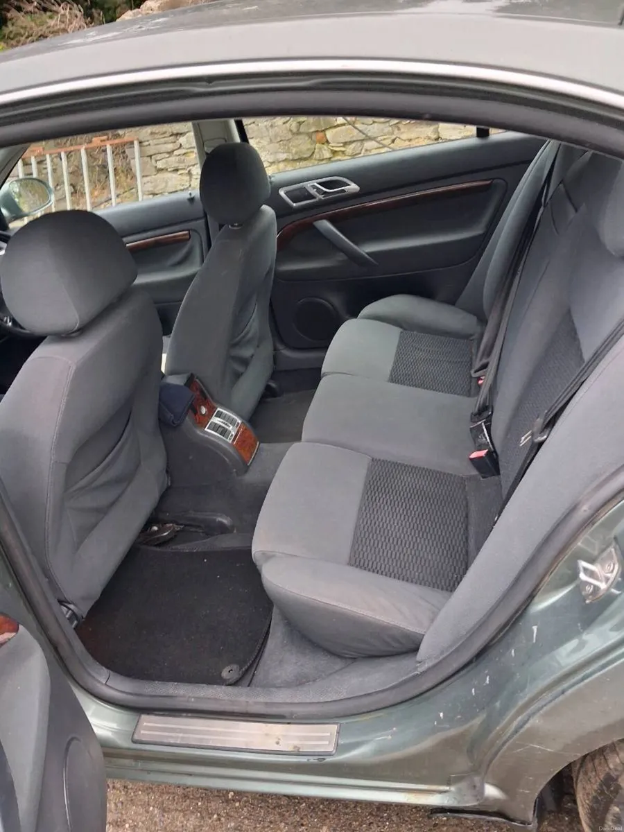 Car - Image 6