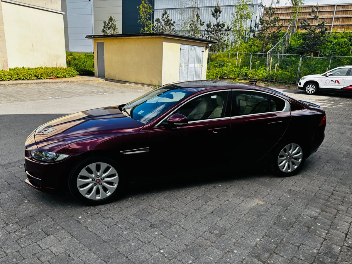 2017 JAGUAR XE 2.0D PRESTIGE HIGH SPEC MODEL - Image 3