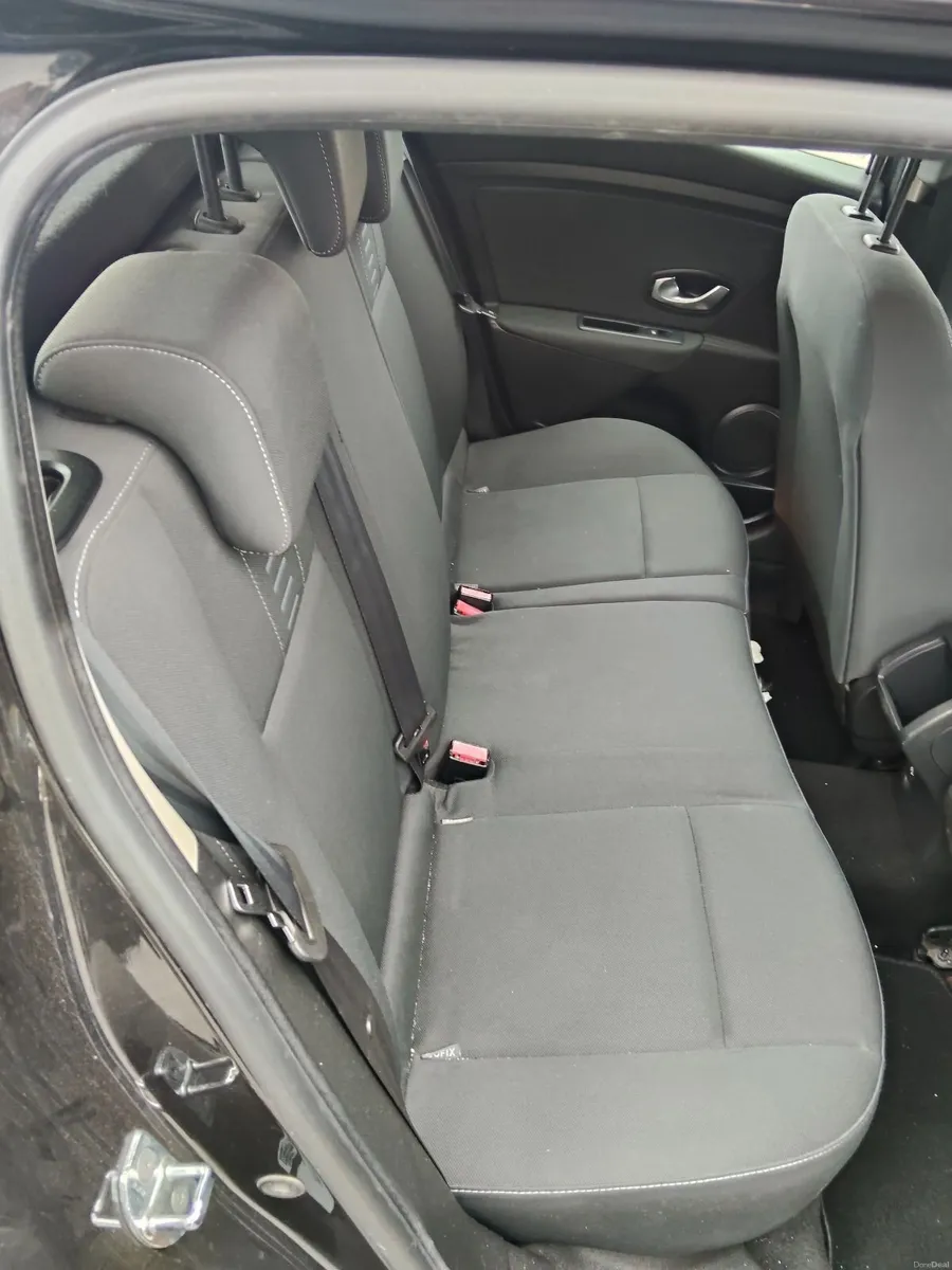 Renault Megane 2010 - Image 2