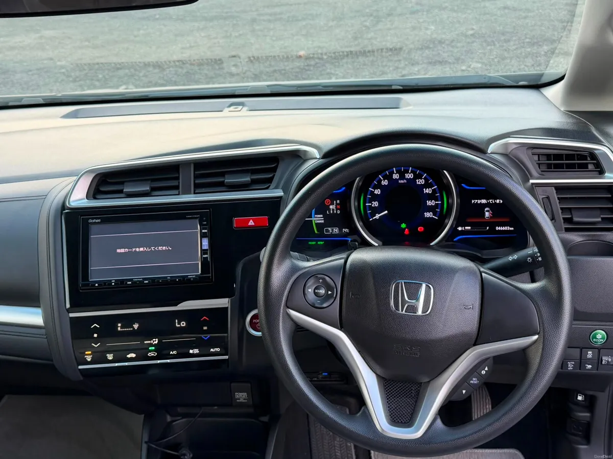 Honda Fit 1.5 Hybrid Automatic 2017 - Image 3