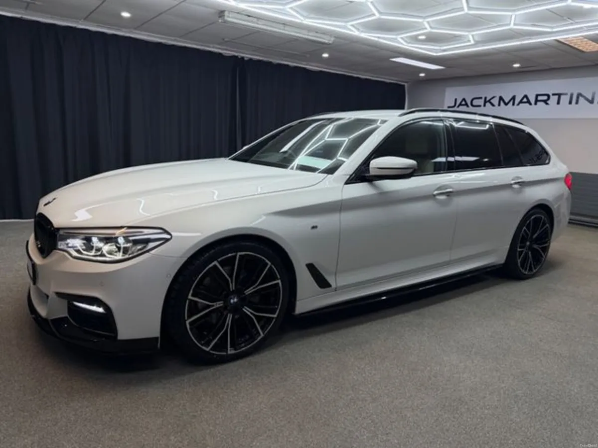 BMW 5-Series 523D Touring M Sport **Deposit Taken* - Image 5