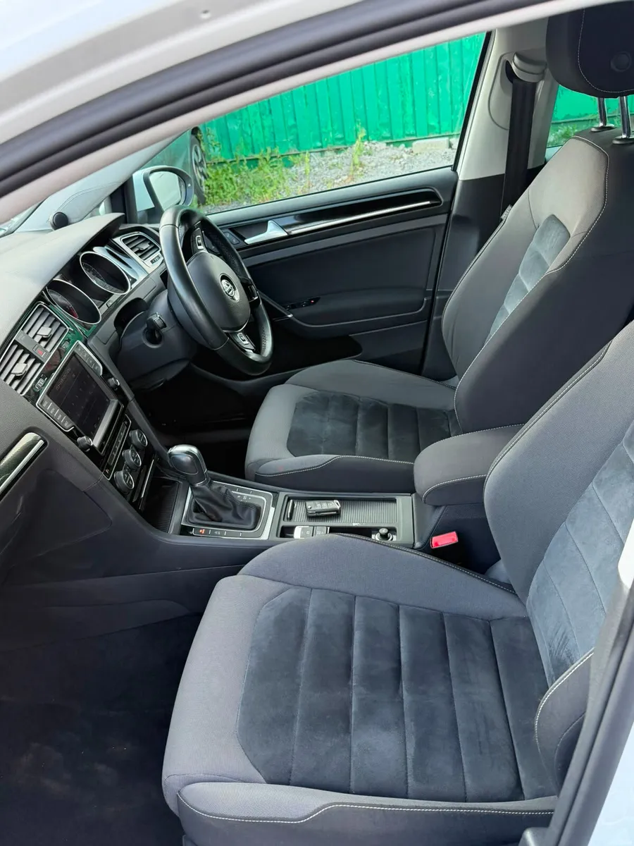 2017 Volkswagen Golf 1.4TSI Highline DSG Automatic - Image 6
