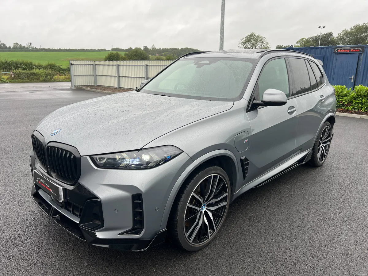 2025 BMW X5 XDrive 50E M Sport PHEV 3.0 Auto - Image 5
