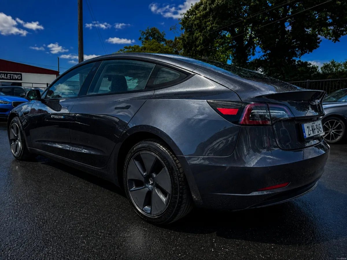 211 Tesla Model M3SR+RWDPGB1S5N  one owner - Image 6