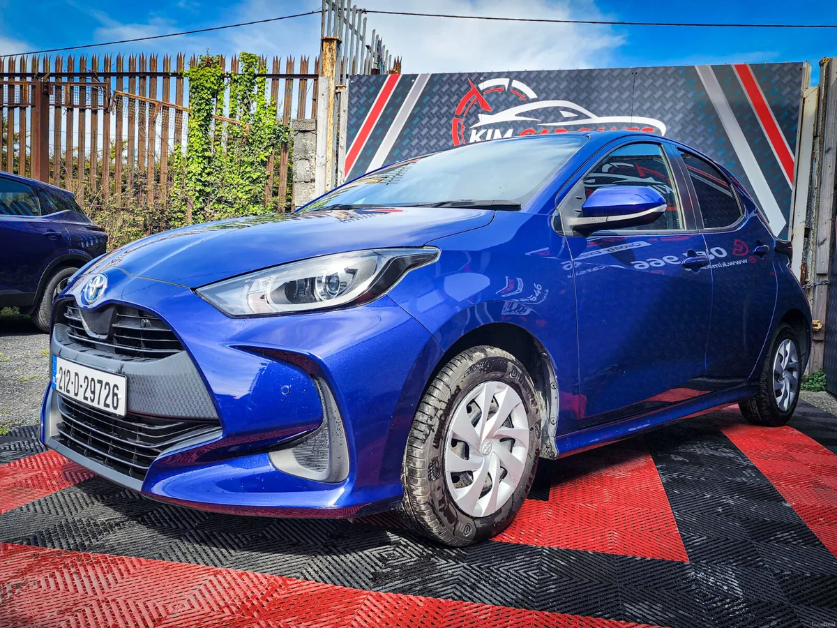 2021 Toyota Yaris Hybrid - Image 4