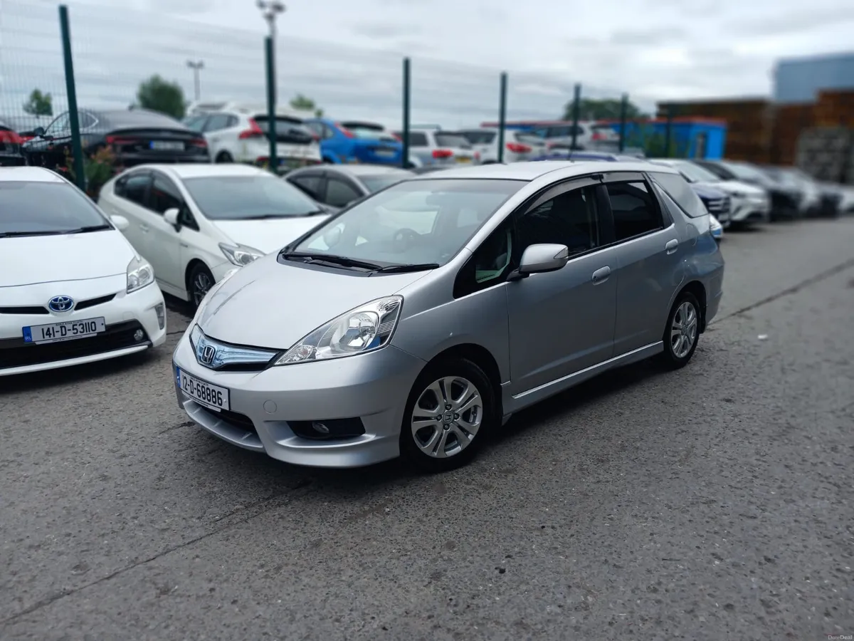 2012 Honda Fit Shuttle Hybrid Automatic/ Estate - Image 1