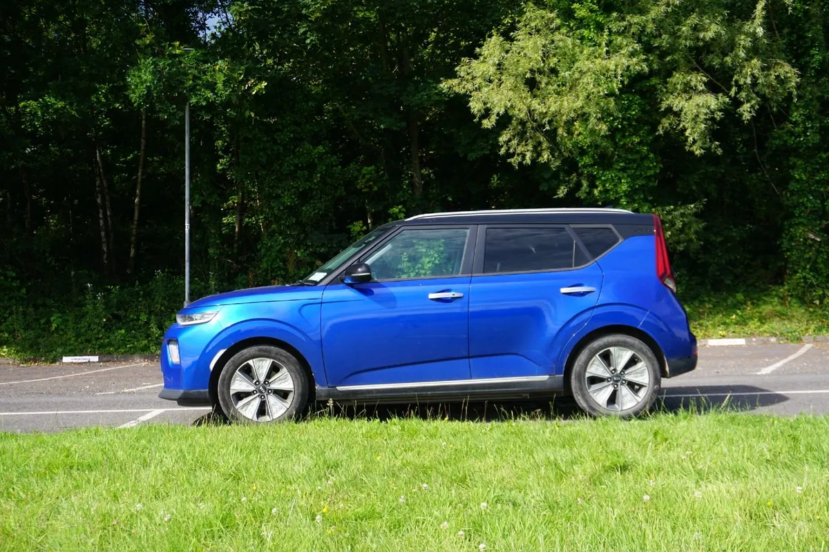 2020 Kia e-Soul - Kia Warranty - One Owner - Image 4