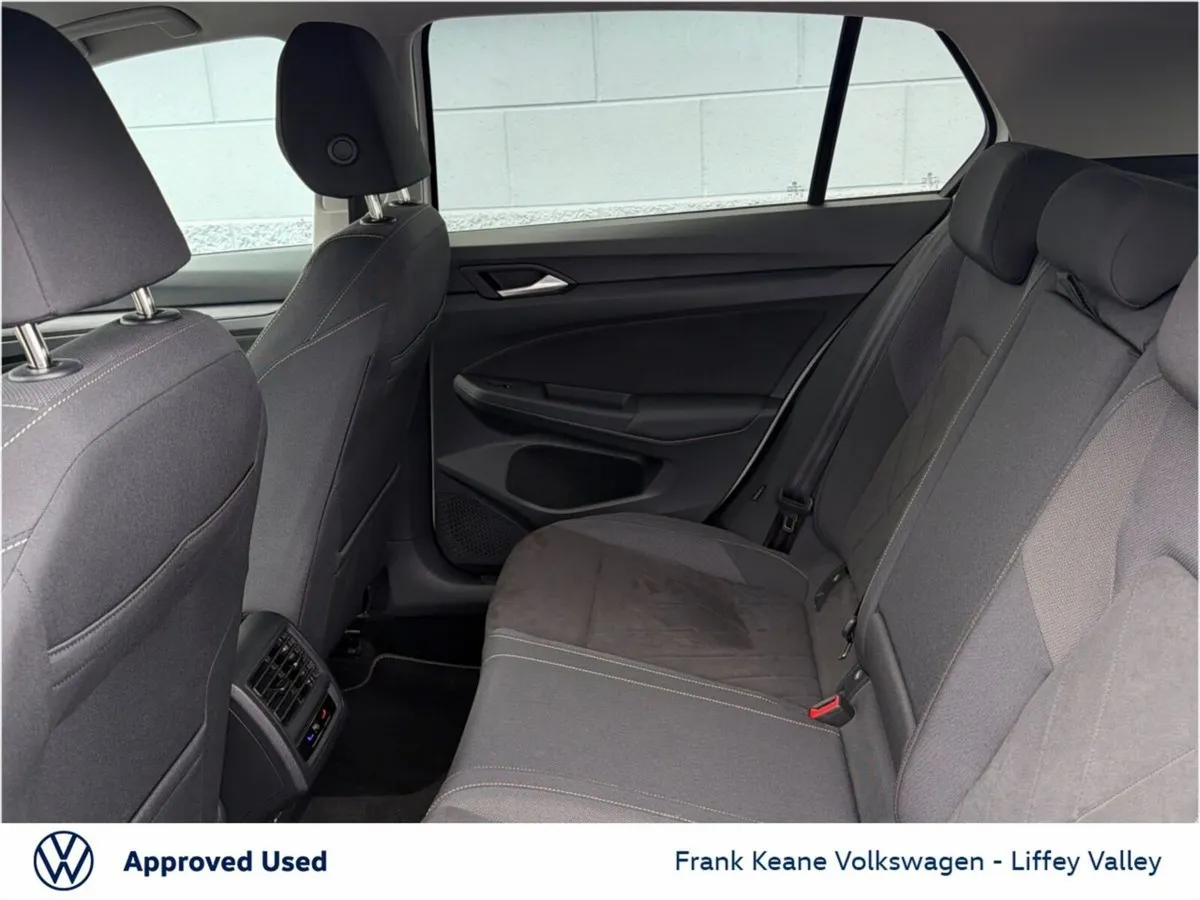 Volkswagen Golf STYLE AUTO 1.5 TSI 130BHP *PRIVACY - Image 6