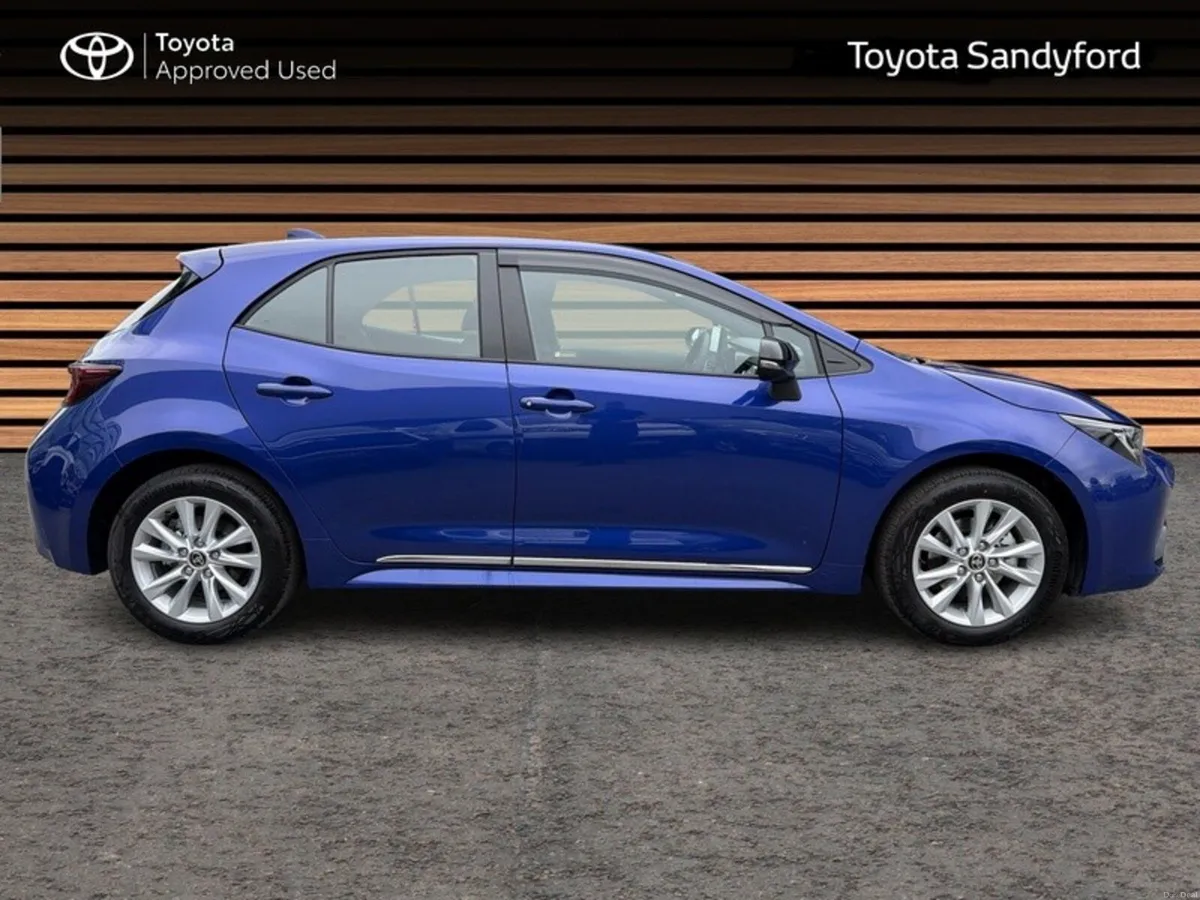 Toyota Corolla HYBRID LUNA HATCHBACK // REAR CAMER - Image 3