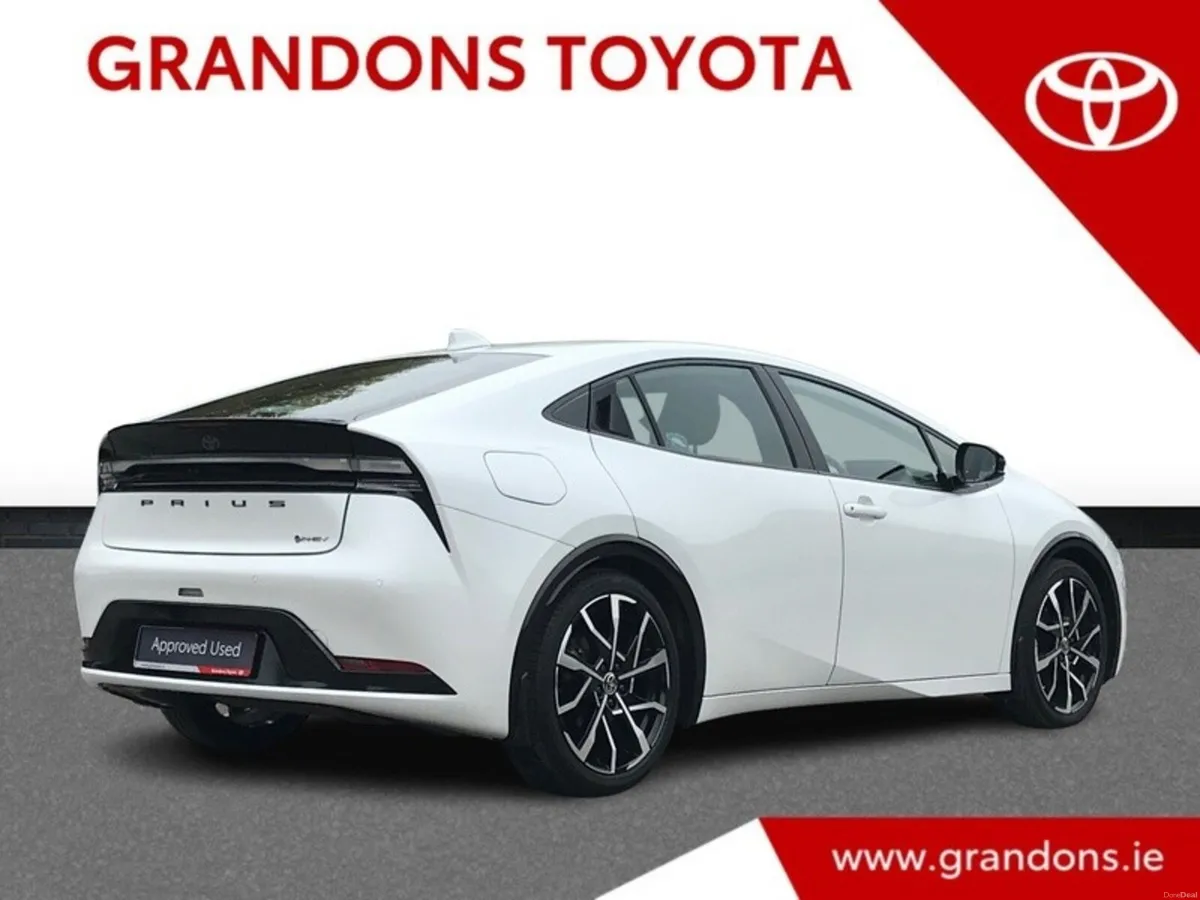 Toyota Prius PLUG-IN HYBRID - LOW MILEAGE - GRANDO - Image 2