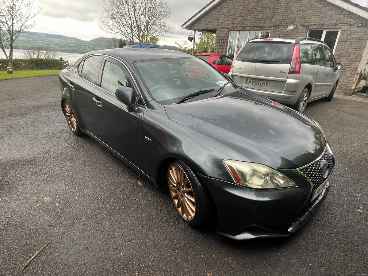 Lexus IS 220D Fsport - Image 4