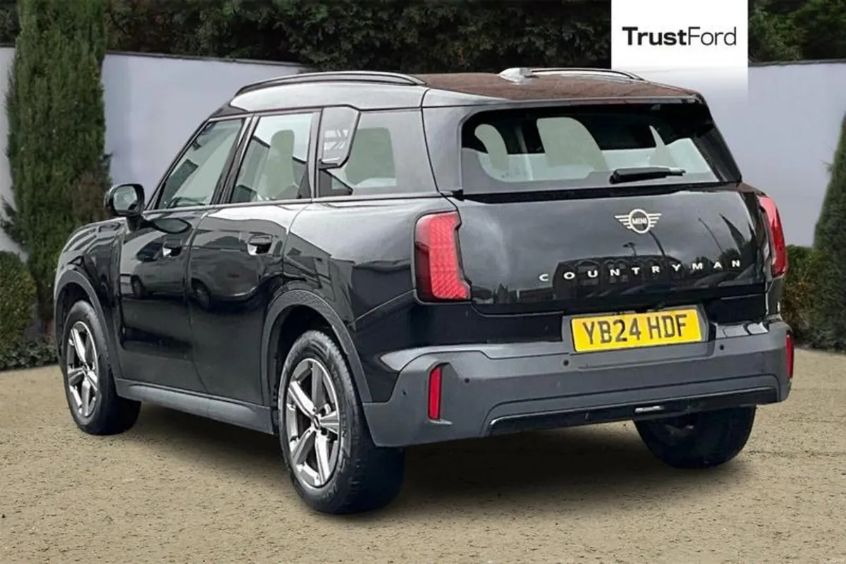 Mini Countryman 1.5 C Classic 5dr Auto - Image 2