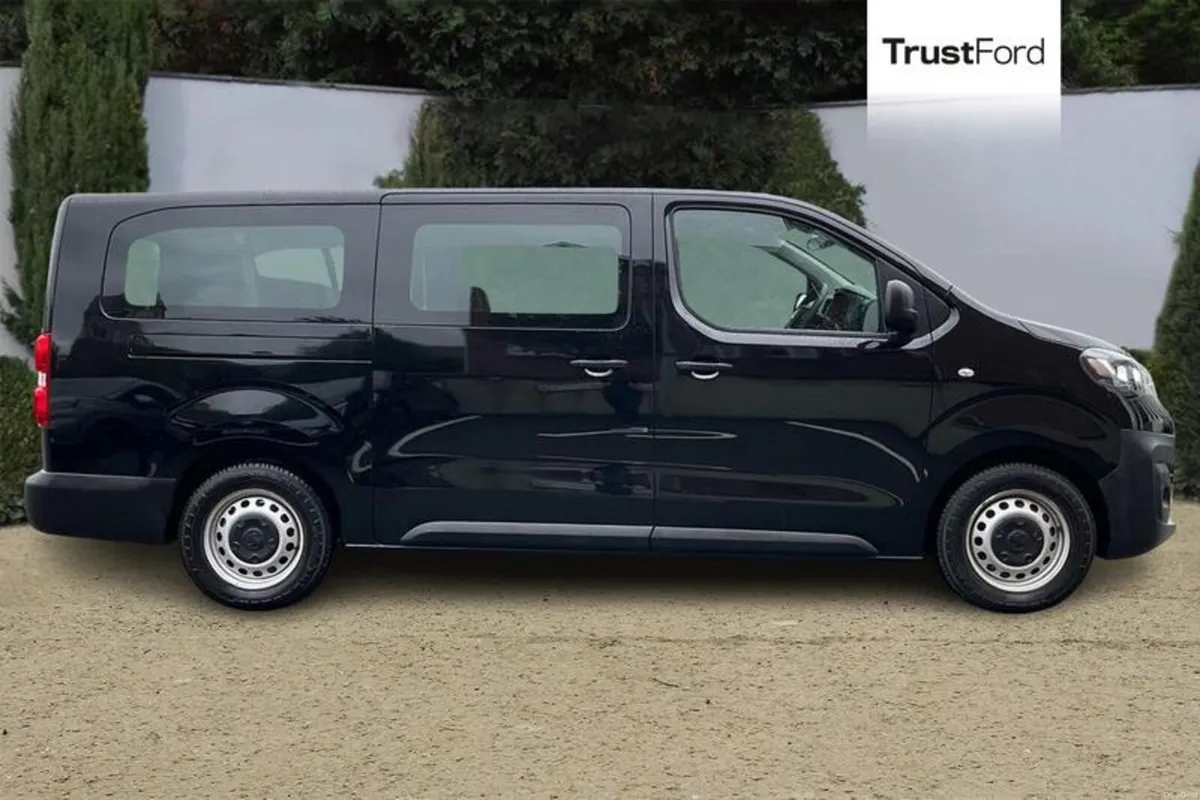 Vauxhall Vivaro 100kW Combi L 50kWh 5dr Auto [11kW - Image 3